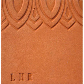 Armadillo Clay Longhorn Red